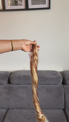 French Curls - P27/30/613 — Champagne Blend